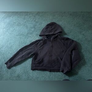 LULULEMON women’s cropped black hoodie, size S/M